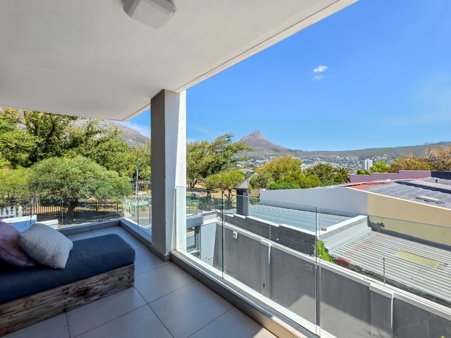 2 Bedroom Property for Sale in Vredehoek Western Cape